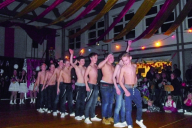 Oben-ohne-Elferra-2013